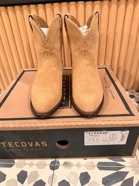 Tecovas Sand Suede Short Western Boots